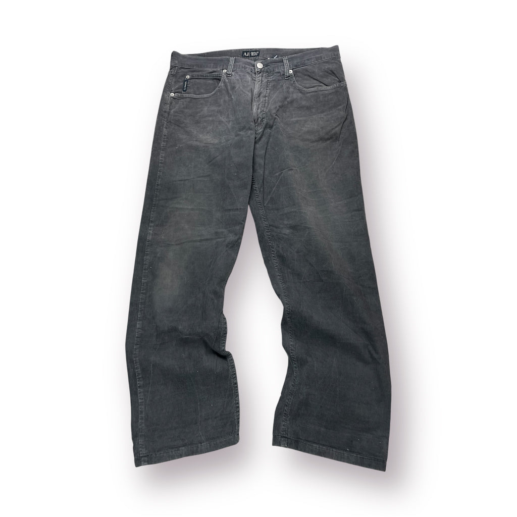 Armani Cordhose (38)