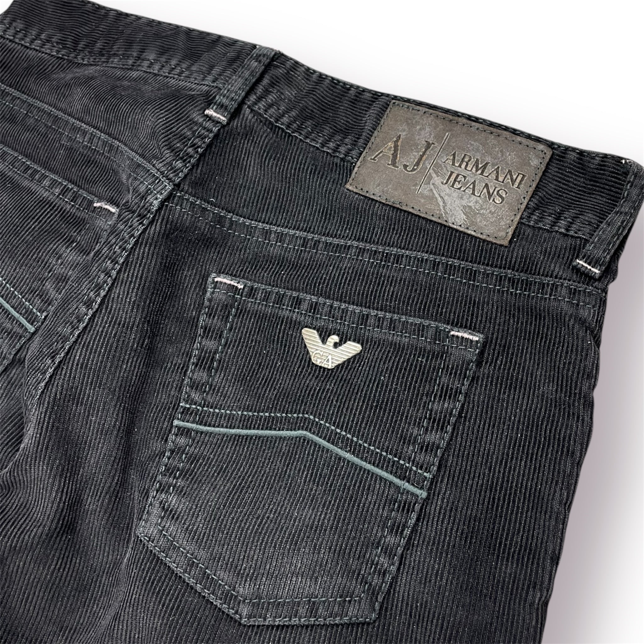 Armani Cordhose (27)